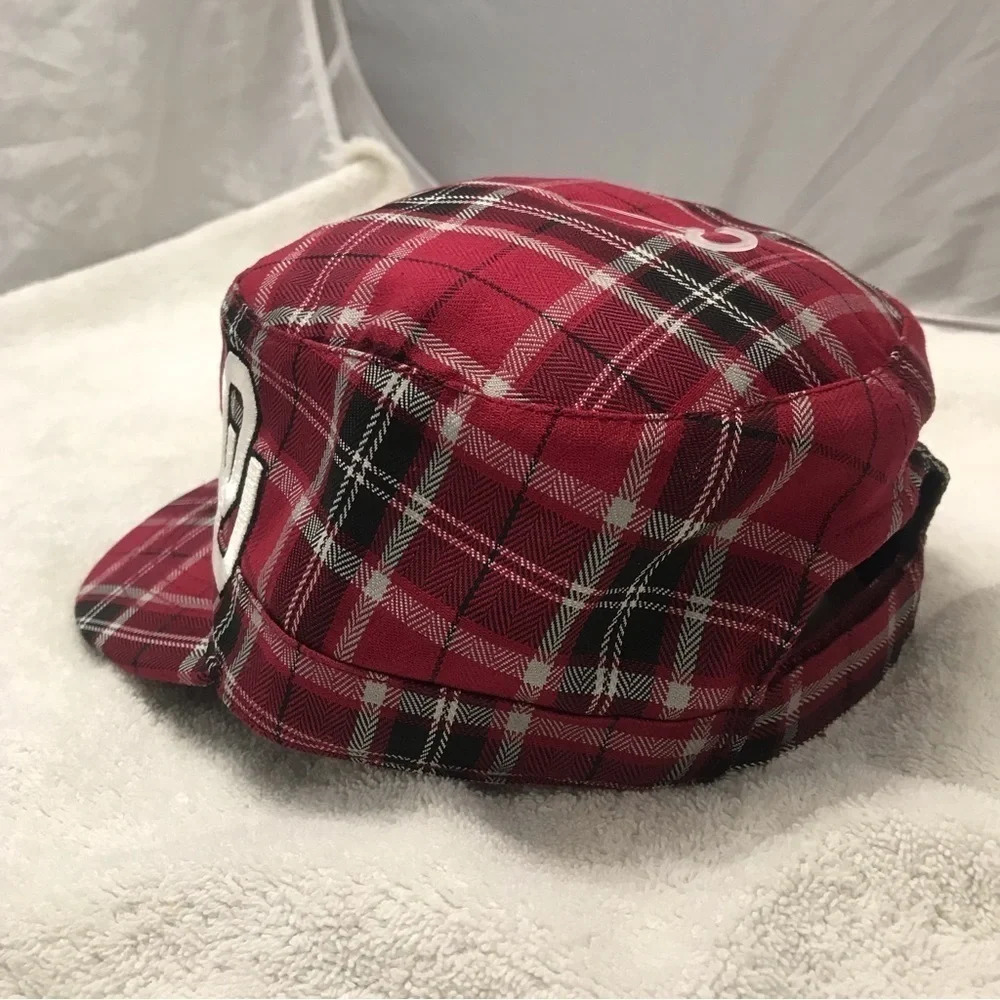 Captivating Headgear University of Oklahoma Sooners Woman's Flat Top Cap